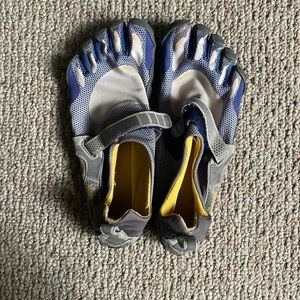 Vibram FiveFingers Bikila M349 Barefoot Running